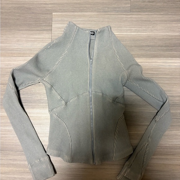 Gray Ribbed Zip-Up Jacket - Picture 3 of 5